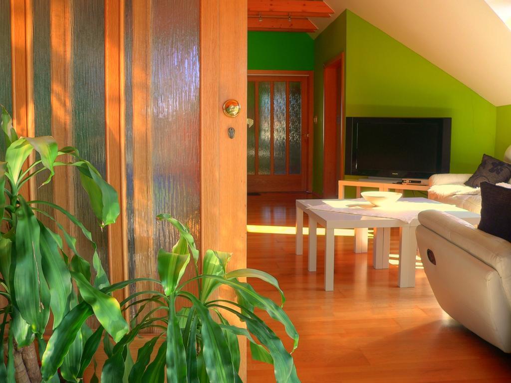 Privat Baja Hotel Liptovsky Mikulas Bilik gambar
