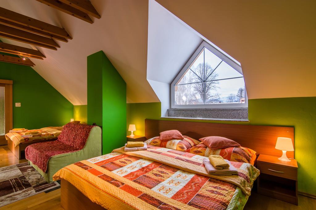 Privat Baja Hotel Liptovsky Mikulas Bilik gambar