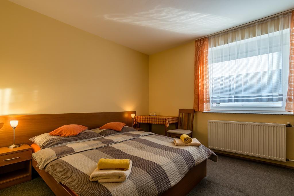Privat Baja Hotel Liptovsky Mikulas Luaran gambar