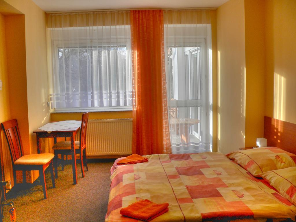 Privat Baja Hotel Liptovsky Mikulas Luaran gambar